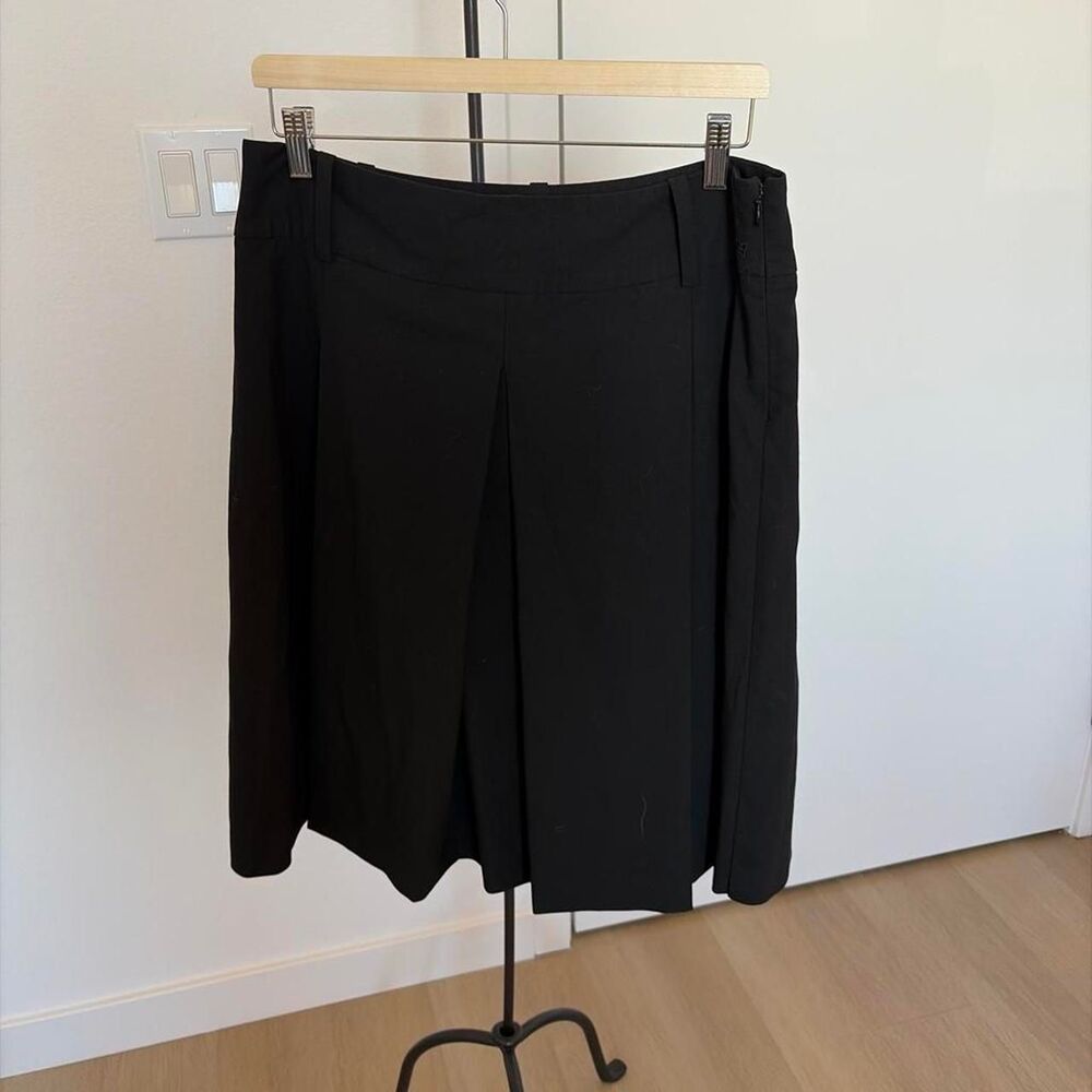 Aritzia Sunday Best Pleated Knee Length Midi Skirt Black Size 10